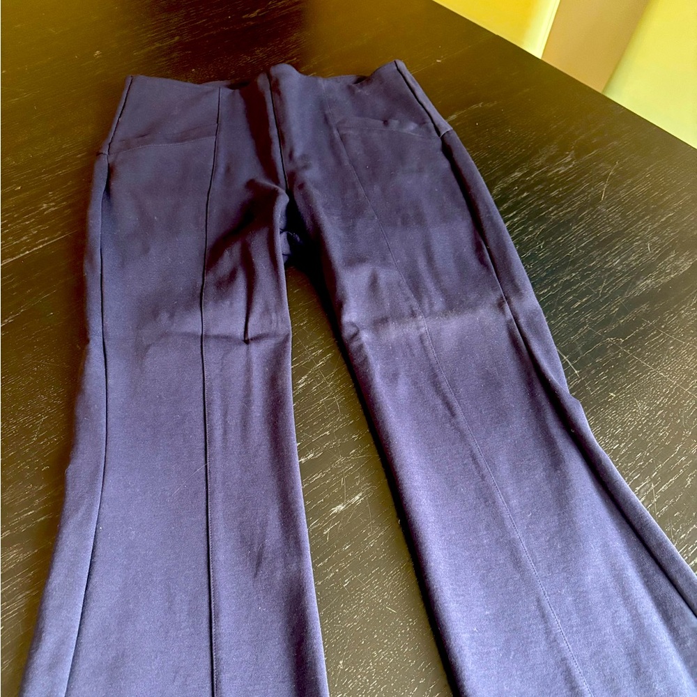 Liverpool Deep Blue Cropped Pants